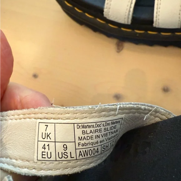 Dr. Martens Women's White and Black Platform Sandals size 9 - Picture 7 of 8